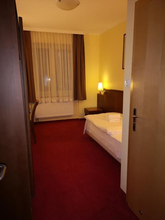 Virgo Business & Breakfast Rumia - Single Room