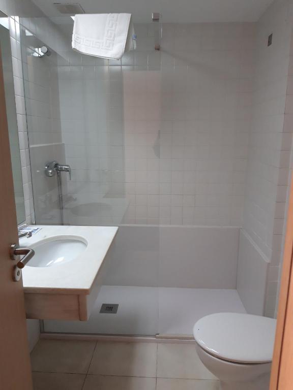Koupelna v ubytování Hotel Puigcerdà