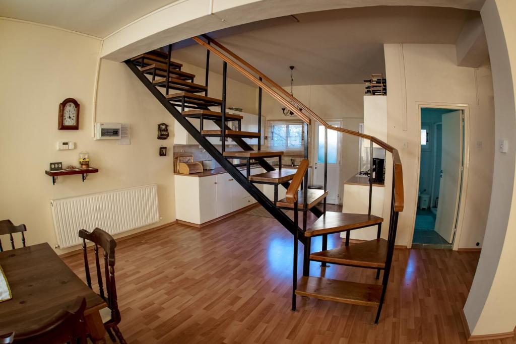 Fotografie z fotogalerie ubytování Forest Park Villa v destinaci Lemithou