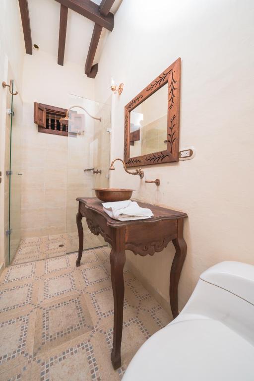 Koupelna v ubytování Nueva Granada Hotel Colonial -Centro Histórico-