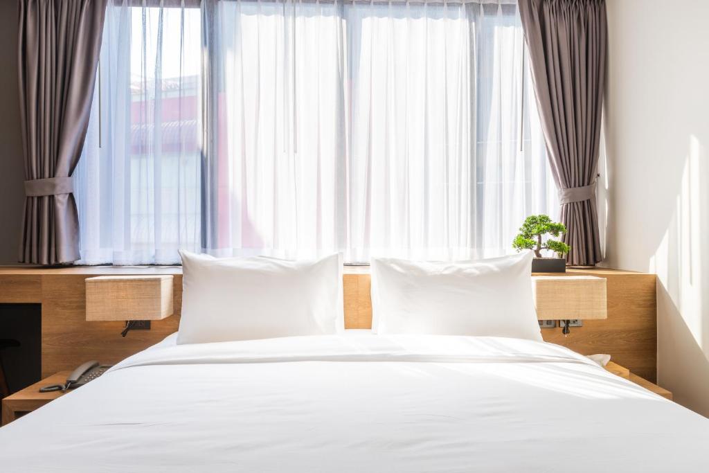 
Premier Corner King Room
