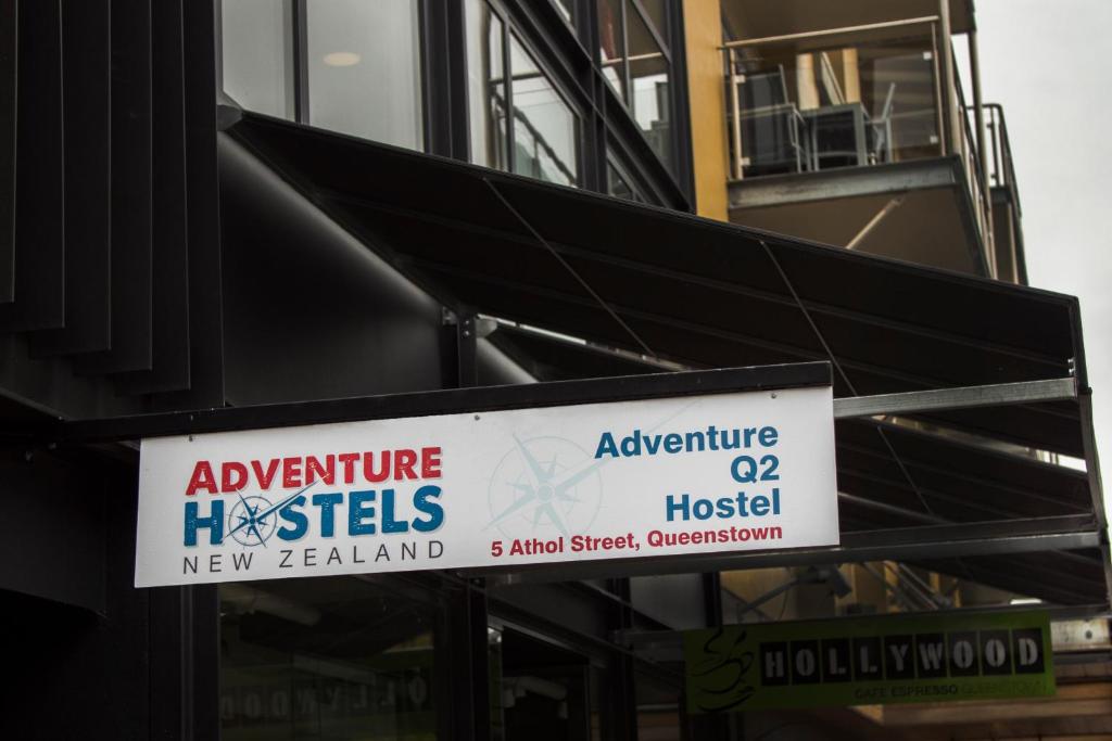 Certifikát, hodnocení, plakát nebo jiný dokument vystavený v ubytování Adventure Q2 Hostel
