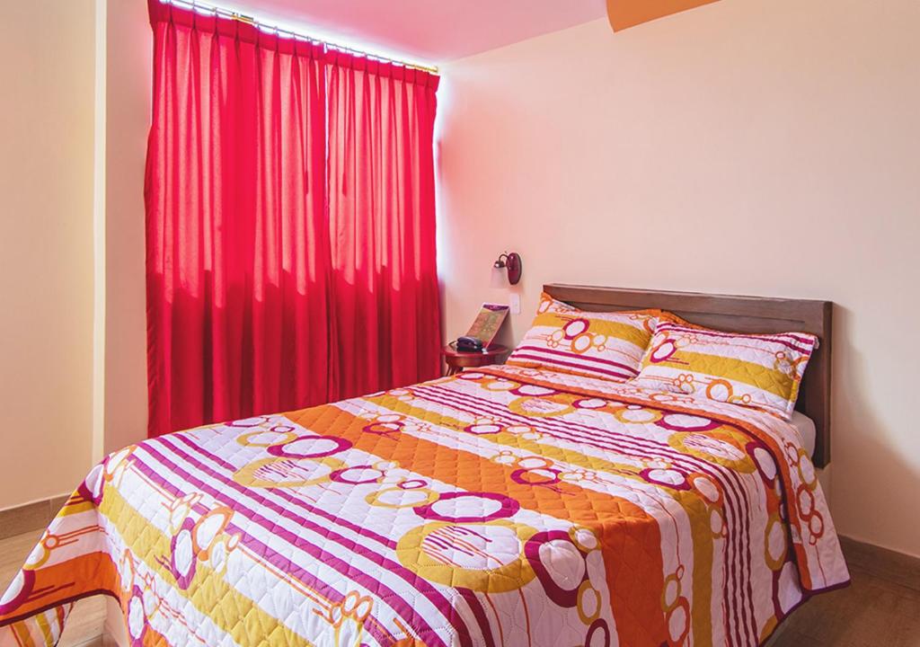 Postel nebo postele na pokoji v ubytování Hostal Oro Orense