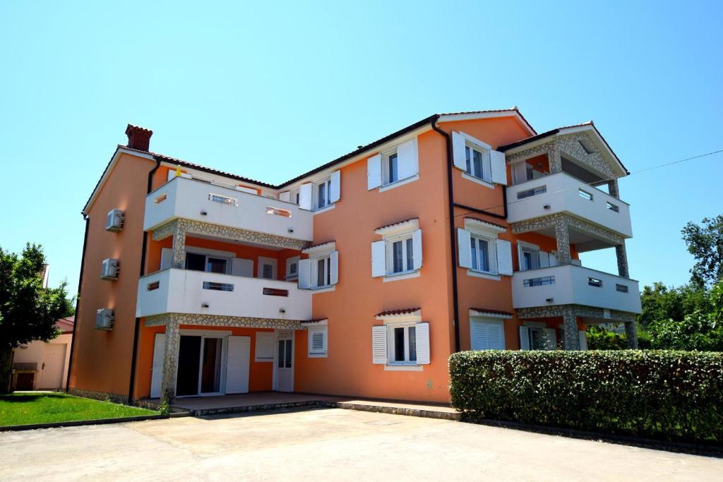 Budynek, w którym mieści się apartament