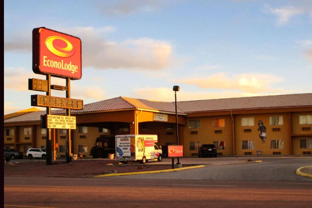 a building with a sign in front of it at Econo Lodge Gallup in Gallup