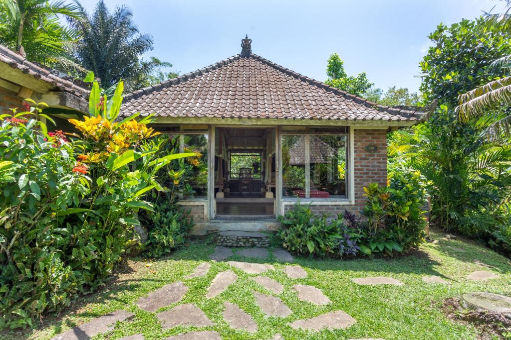 Prana Dewi Mountain Resort - 8