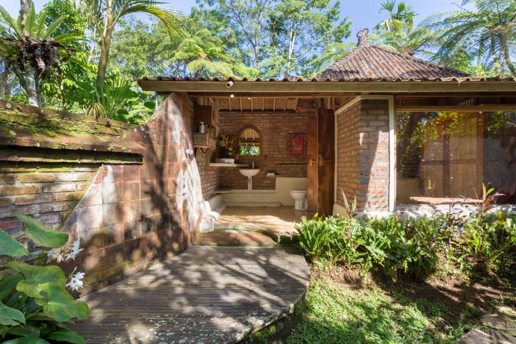 Prana Dewi Mountain Resort - 4