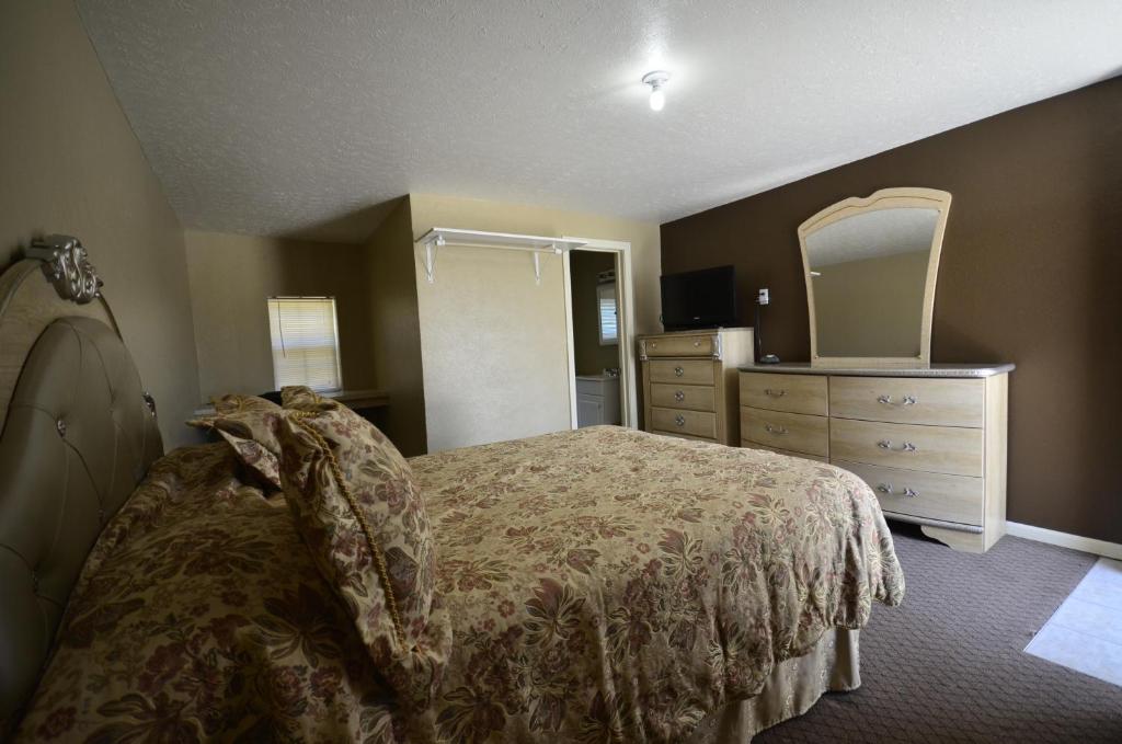 Postel nebo postele na pokoji v ubytování Best Inn Motel Salina