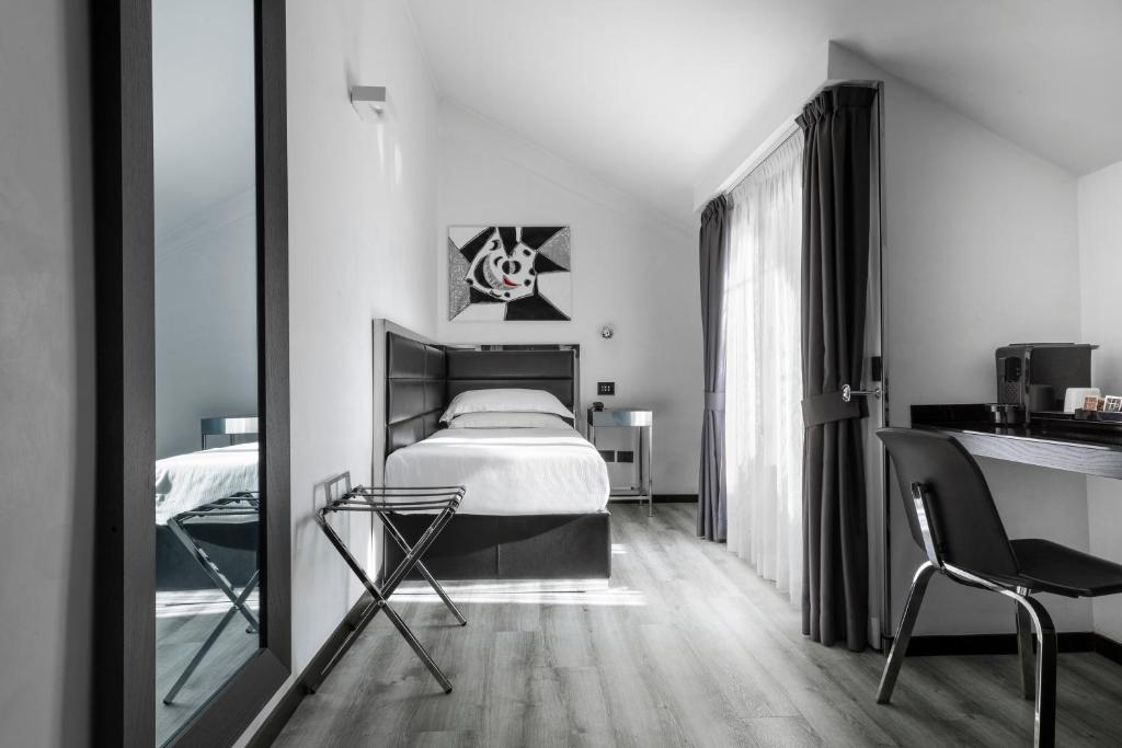 LHP Hotel Napoleon - Resim 21