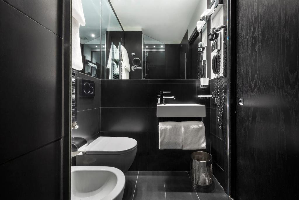 LHP Hotel Napoleon - Resim 18