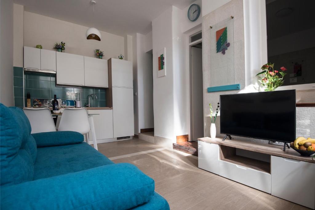 Kuchyň nebo kuchyňský kout v ubytování IBIS Your Cosy Oasis With Private Parking and Patio