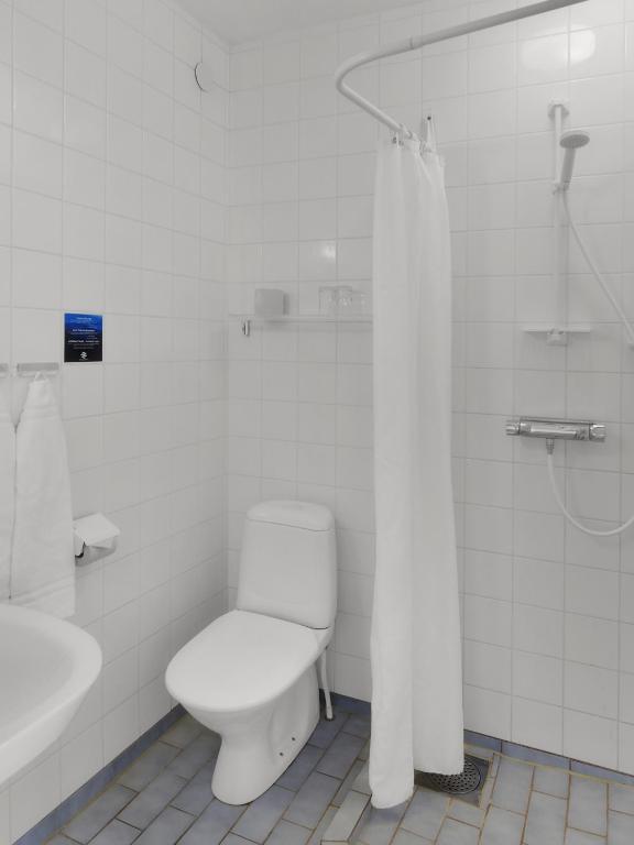 Koupelna v ubytování Strand Hotell Borgholm