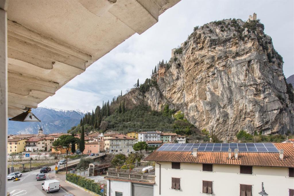 Zdjęcie z galerii obiektu Casa Lidia, la mansarda sul fiume w Arco