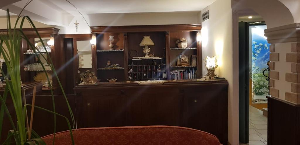 Lounge nebo bar v ubytování Hotel Vitalba