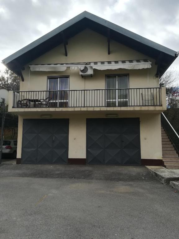 Jelena vile &apartmani Radanovići - отзывы и видео