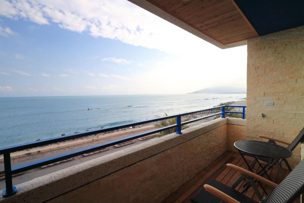 Ocean B&B - Chambre Double De Luxe Avec Balcon Et Vue En Mer