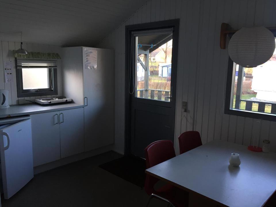 Kuchyň nebo kuchyňský kout v ubytování Sdr. Felding camping & hytteby