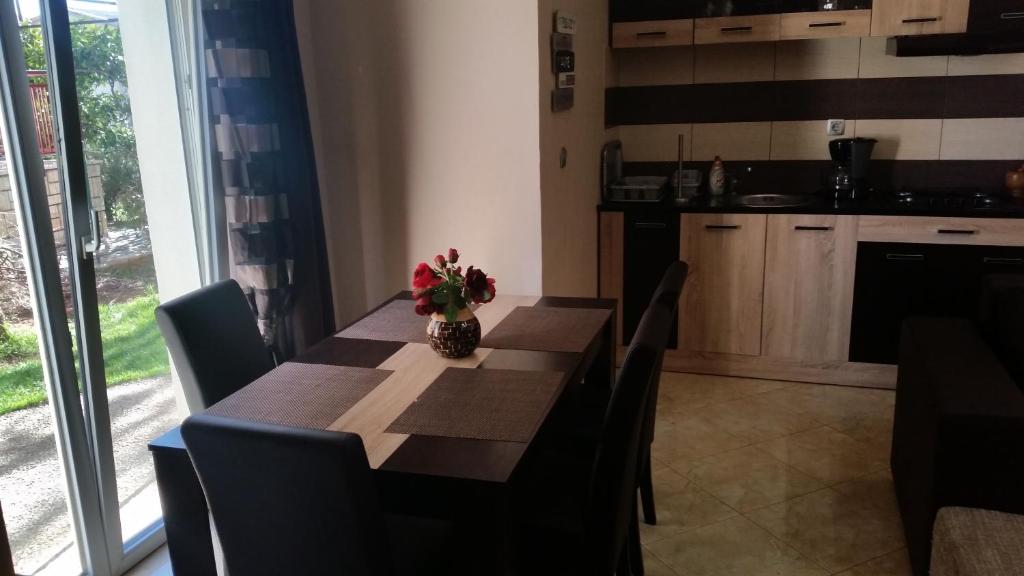 Kuchyň nebo kuchyňský kout v ubytování Casa Chiara