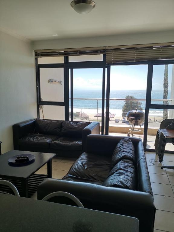 Point Village Accommodation - Santos 40 - Image 10
