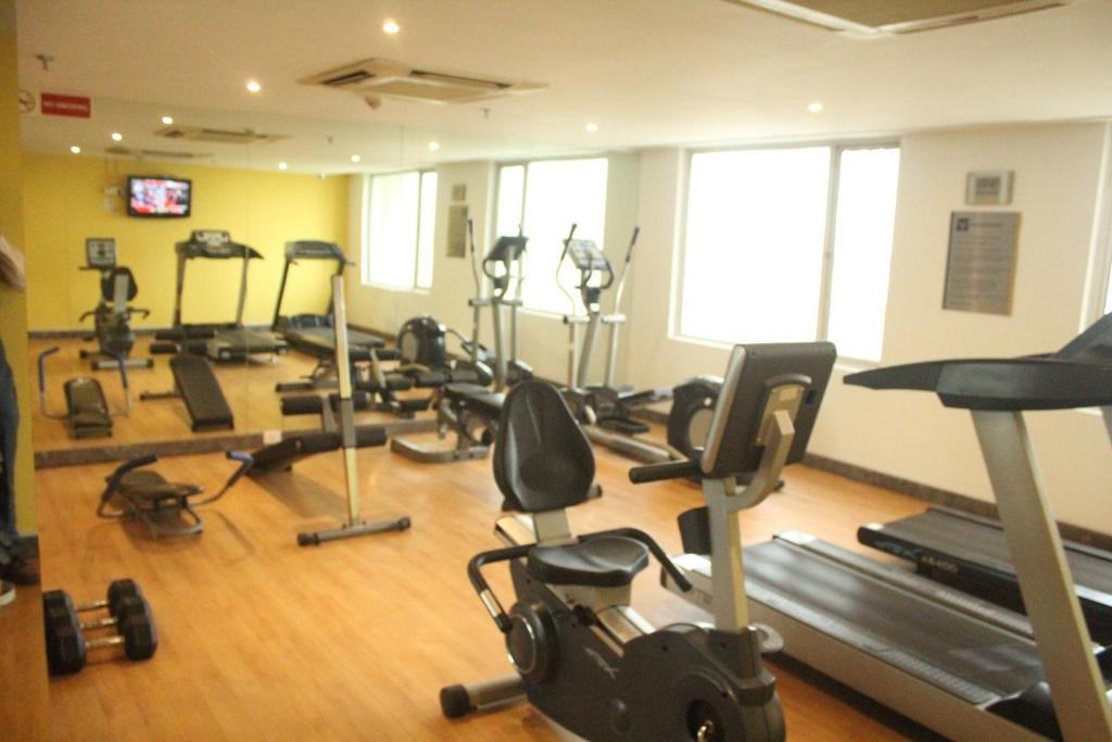 Fitness centrum a/nebo fitness zařízení v ubytování Keys Select by Lemon Tree Hotels, Ludhiana