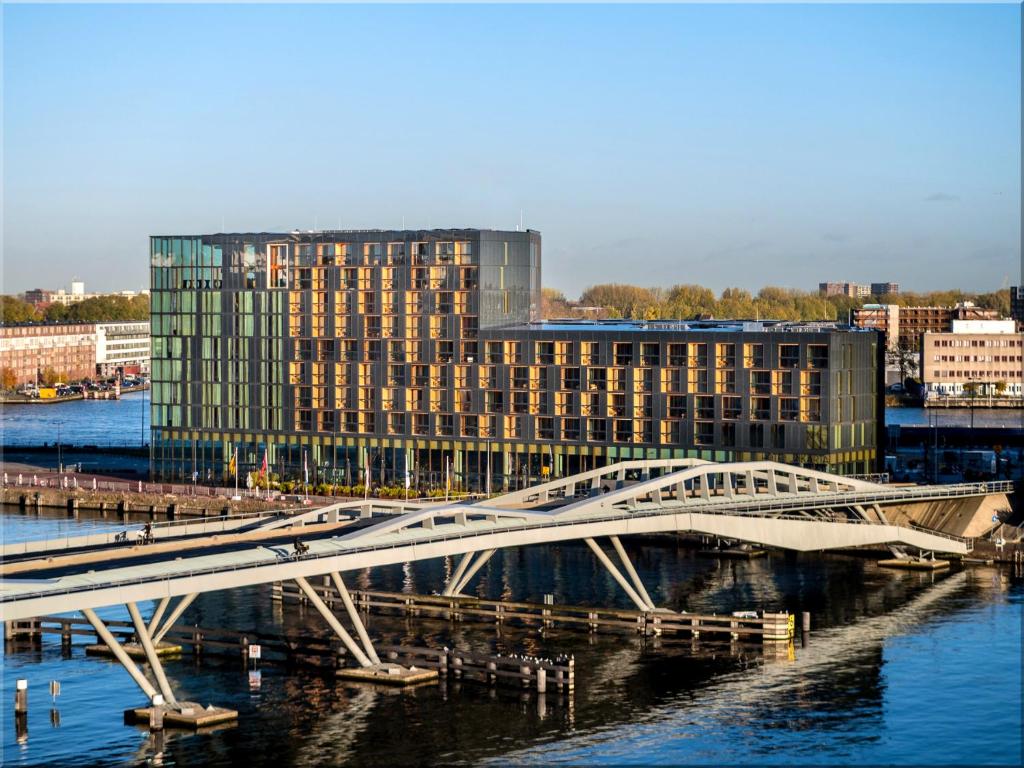 Budova, v ktorej sa hotel nachádza