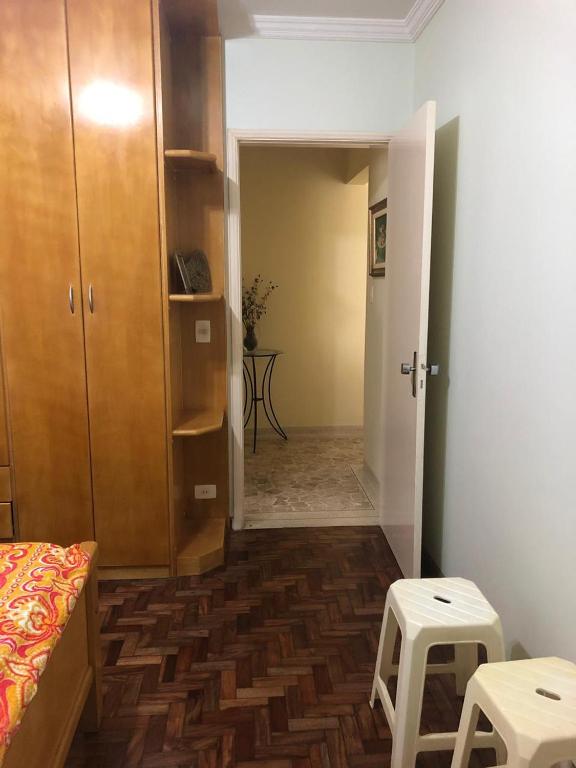  Apartamento Santos 2 dormitórios Gonzaga / José Menino - 6 pessoas