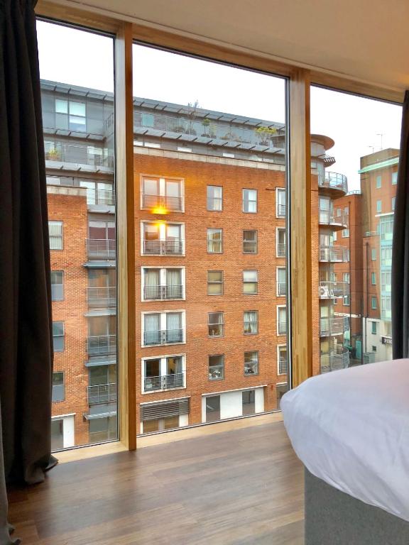 Stylish Apartments in Victoria & Westminster - Penthouse Apartment