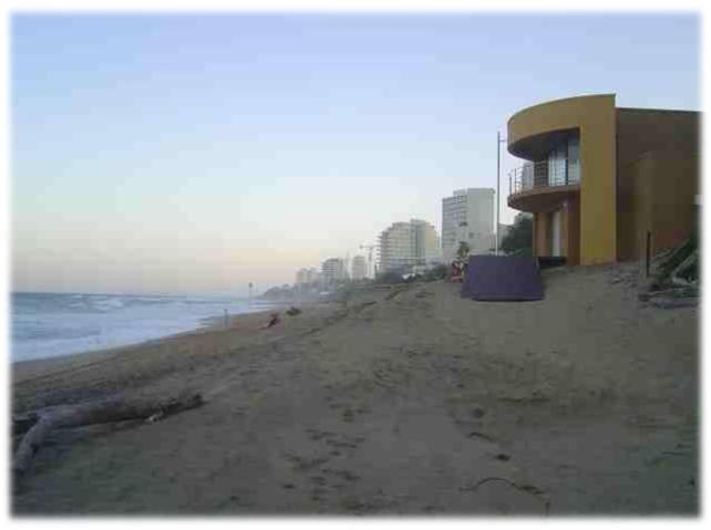 Afbeelding uit fotogalerij van Beachfront Luxury @ Umhlanga in Durban