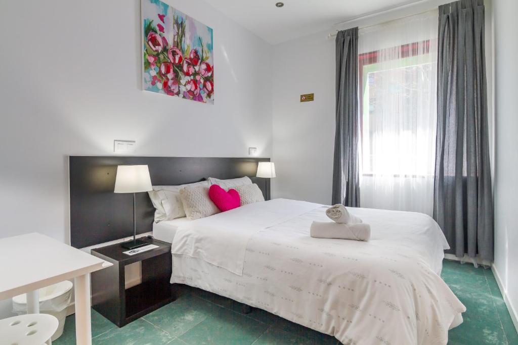 
Double Room with Shared Bathroom
