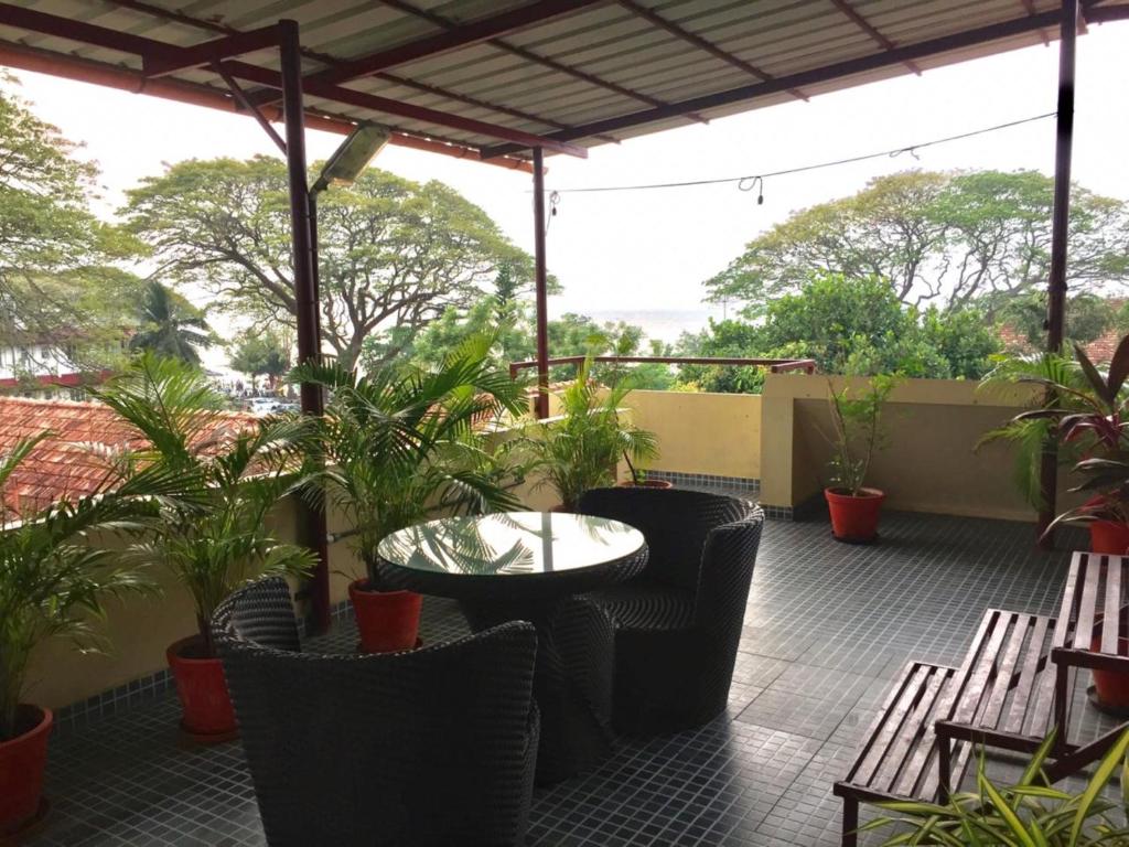 Zahrada ubytování Fortkochi Beach Inn