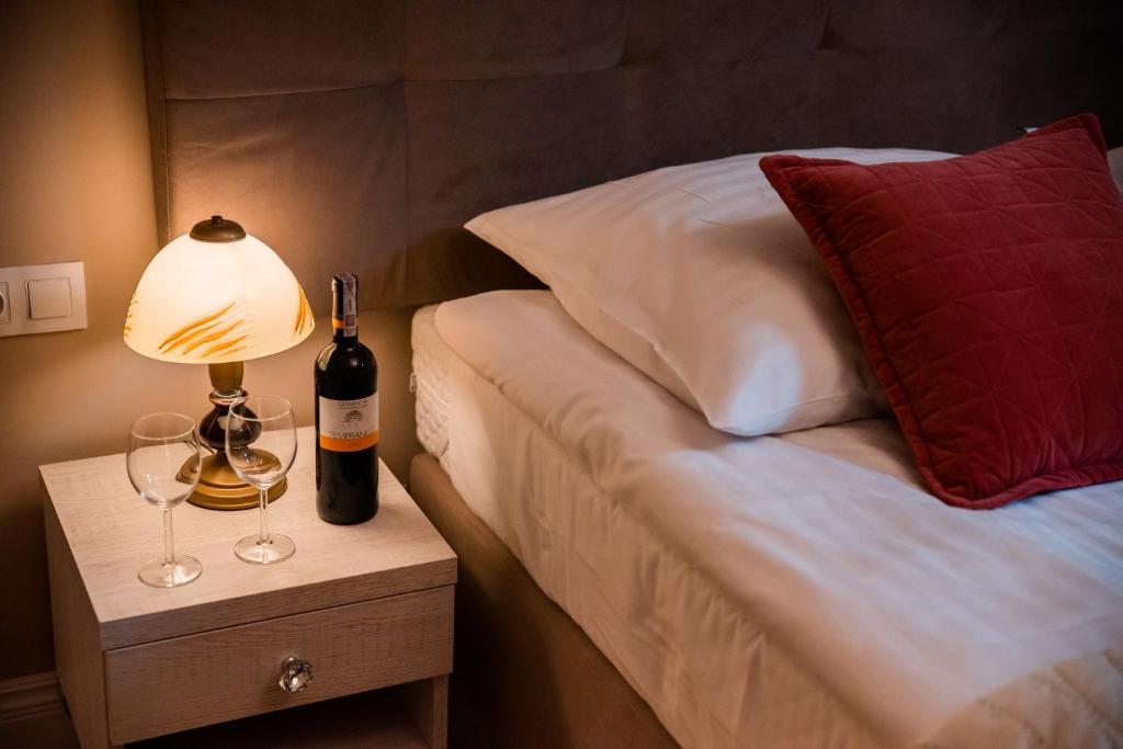 Old Town Boutique Rooms - 1