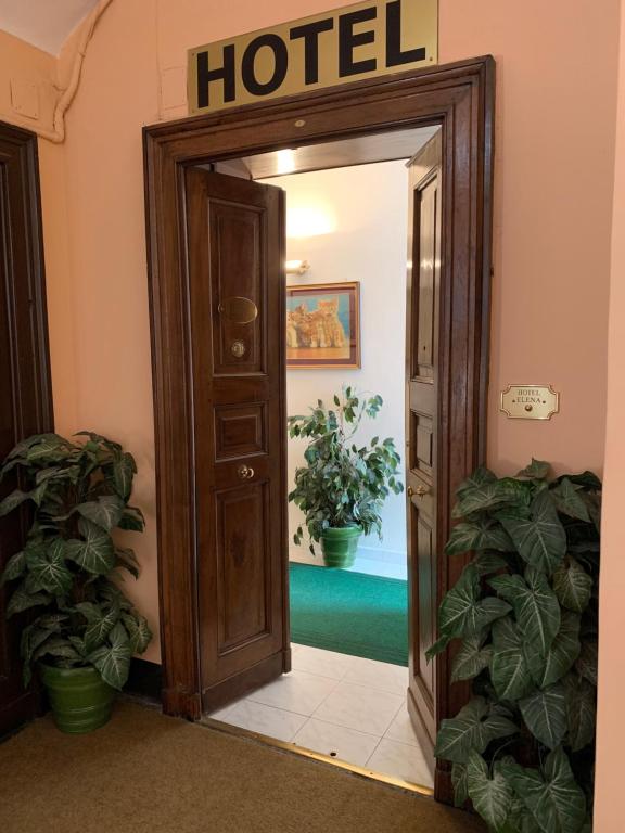 Fotografie z fotogalerie ubytování HOTEL ELENA v Turíně