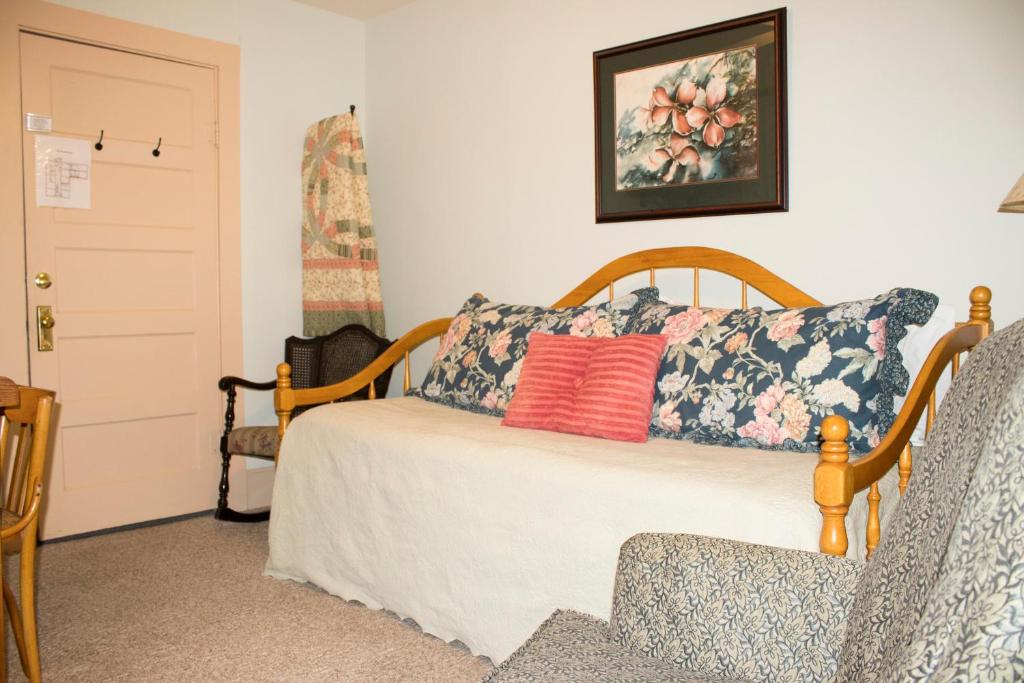 Wildflower Bed and Breakfast - King Suite