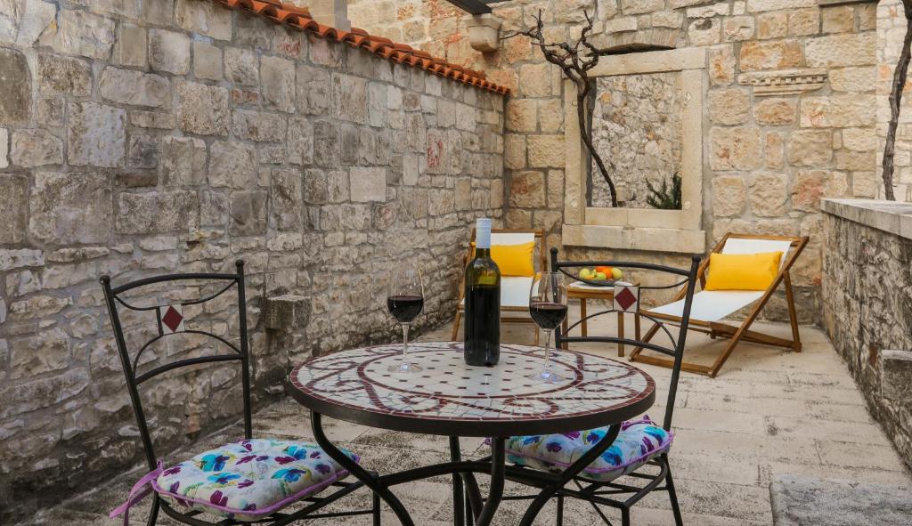 Patio nebo venkovní prostory v ubytování Vacation house "Kaštil" Pučišća - Brač