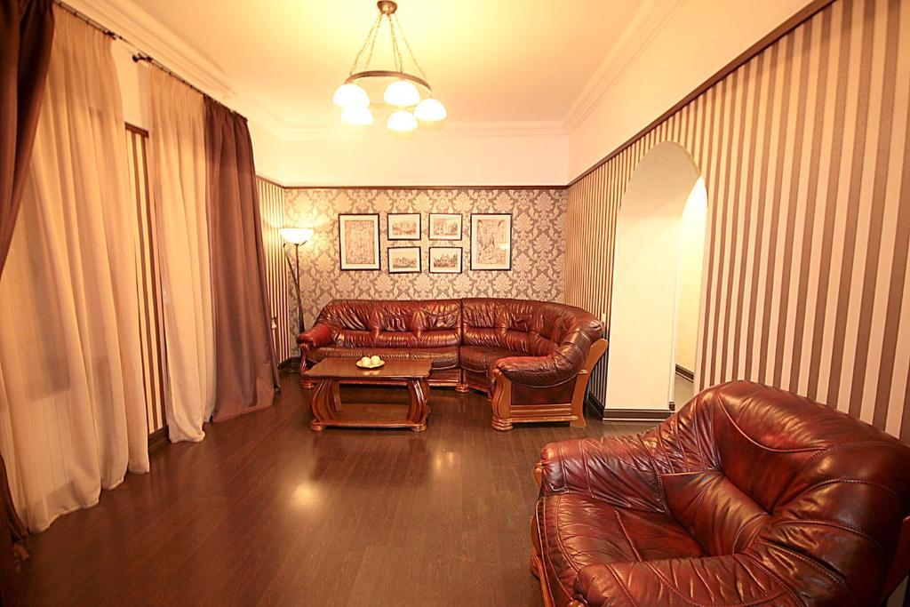 Inn Home Apartments - Kreshchatyk area - Two-bedroom Apartment - 17 Kreshchatyk Str.