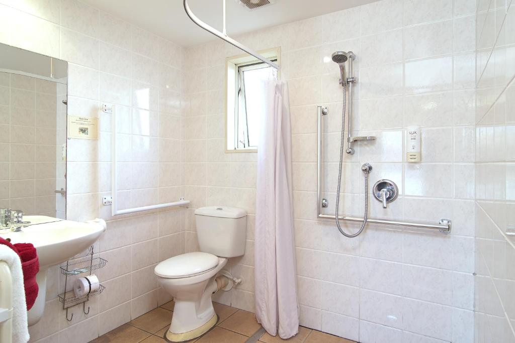 Koupelna v ubytování Apollo Motel