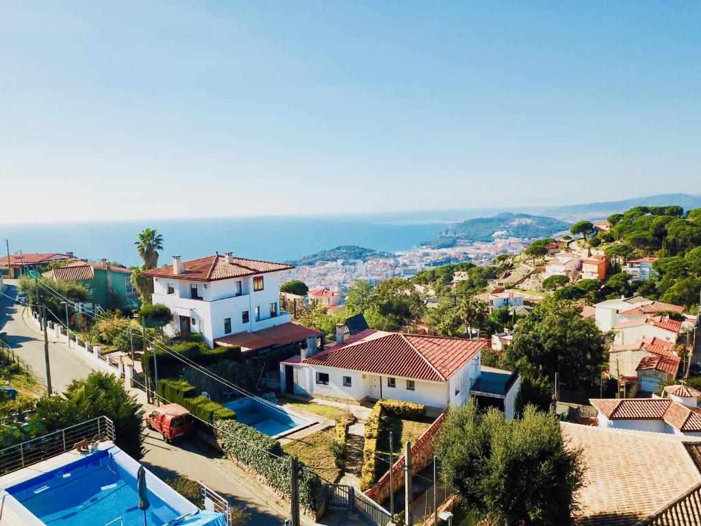 Luxury villa Investingspain with sea views, pool and jacuzzi ...