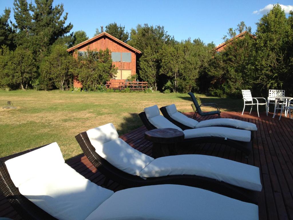 Zahrada ubytování Cabañas Natural Park Lodge Pucón