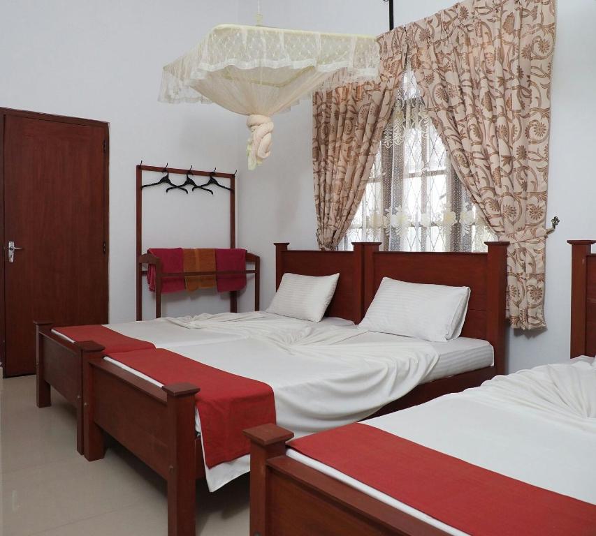 Kandyan White Holiday Homes - 10