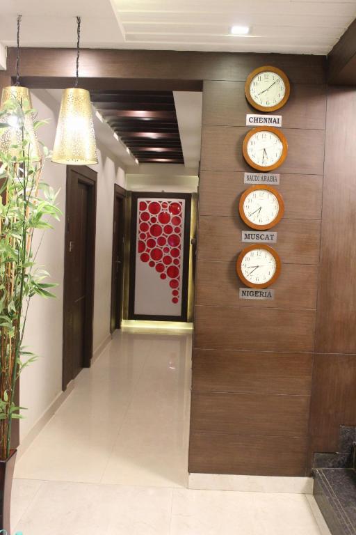Fotografie z fotogalerie ubytování SKY GATE HOTEL Near Apollo MAIN, Women's & Children's US Consulate Sankara Netralaya Goethe Institute PrestigePalladium Shastri Bhavan Senmozhi Poonga Raj Ratnam Stadium TAJ Coromandal India Oil Bhavan Dr Mohan's Diabetics VAC Chennai v destinaci Čennaí