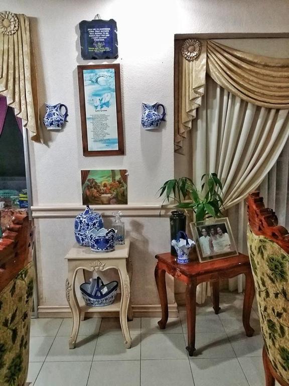 Posezení v ubytování Tagaytay Budget Transient/ Staycation Home