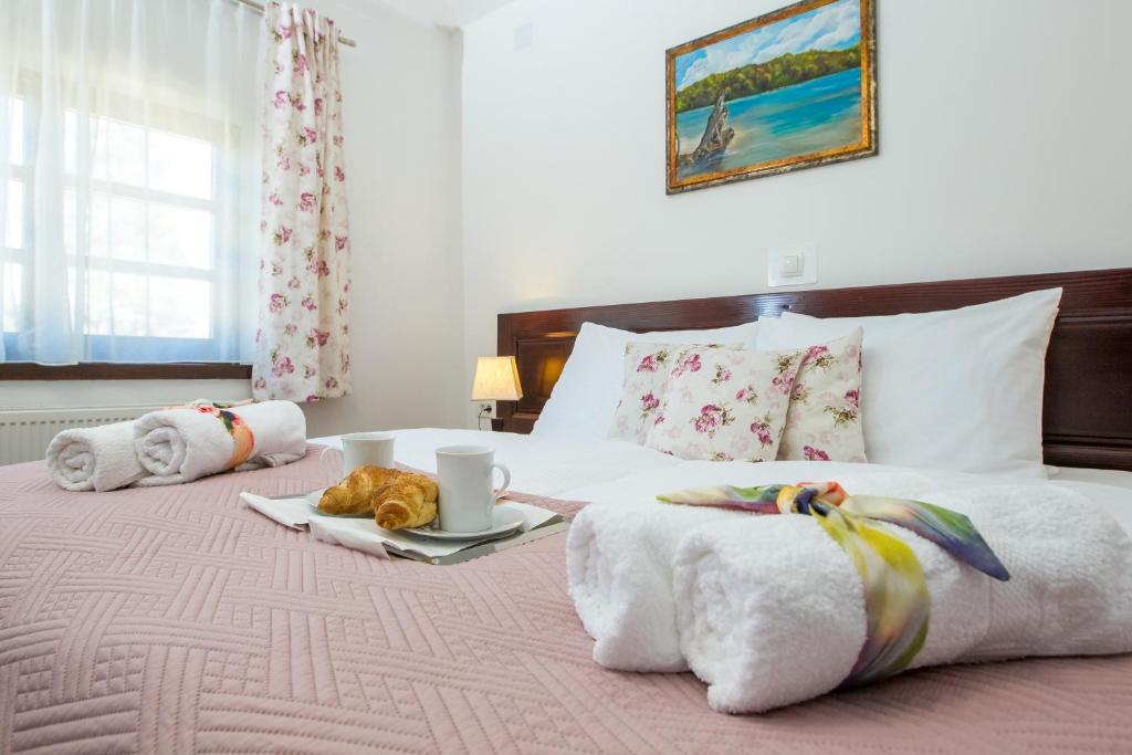 B&B Lady of the Lake - Double Or Twin Room With Garden View