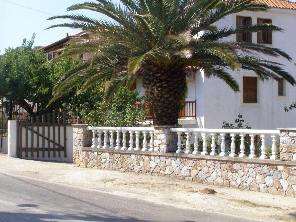 The building in which a vendégházakat is located