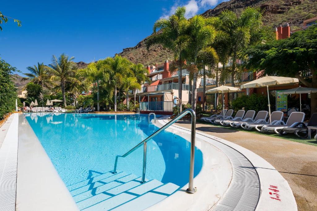 The swimming pool at or close to Apartamentos Cordial Mogán Valle