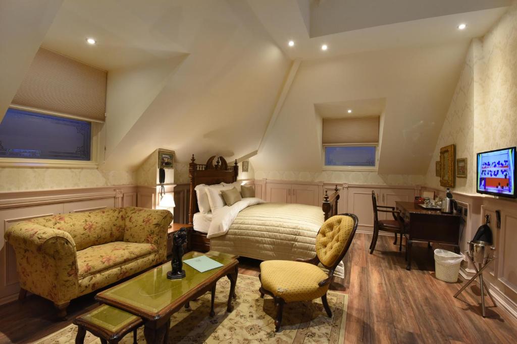 The Aston Tavern - Resim 30