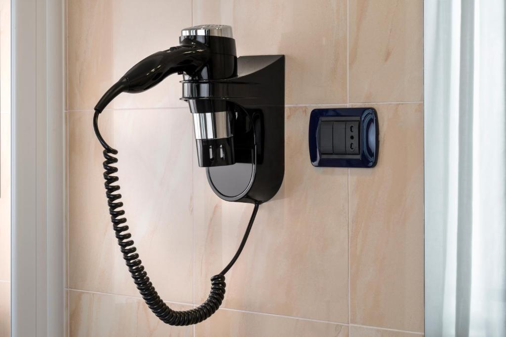 Lancaster Hotel - 11