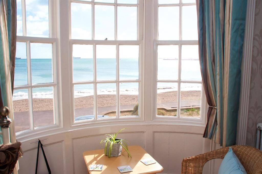 Afbeelding uit fotogalerij van Lyndale Guest House in Weymouth