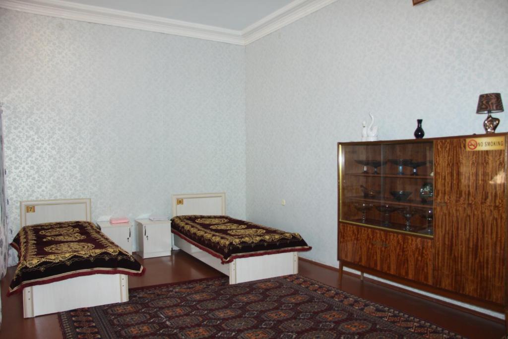 YOKUB Guest House - 混合宿舍房间的单人床