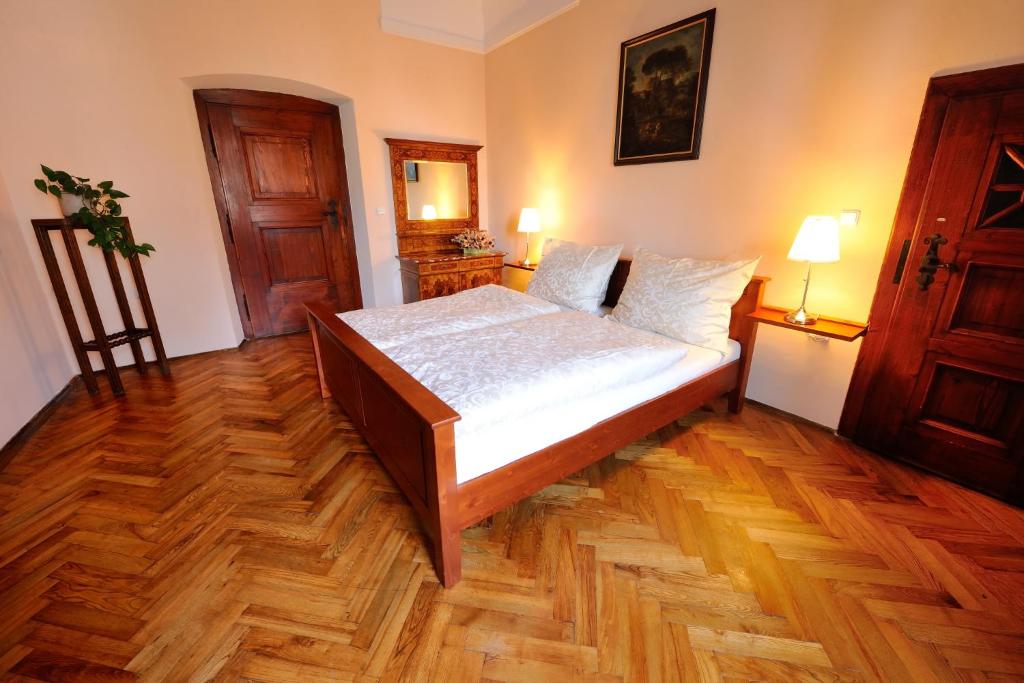 Zámek Nové Město nad Metují - Suite“来自Dobenin的U AnnaBartoňová”