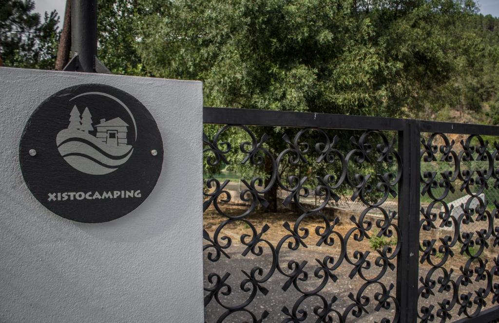 Certifikát, hodnocení, plakát nebo jiný dokument vystavený v ubytování xisto camping